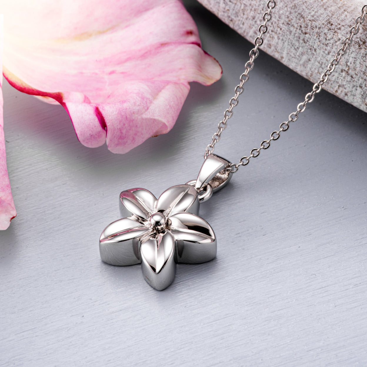 Load image into Gallery viewer, EverWith Self-fill Daisy Memorial Ashes Pendant