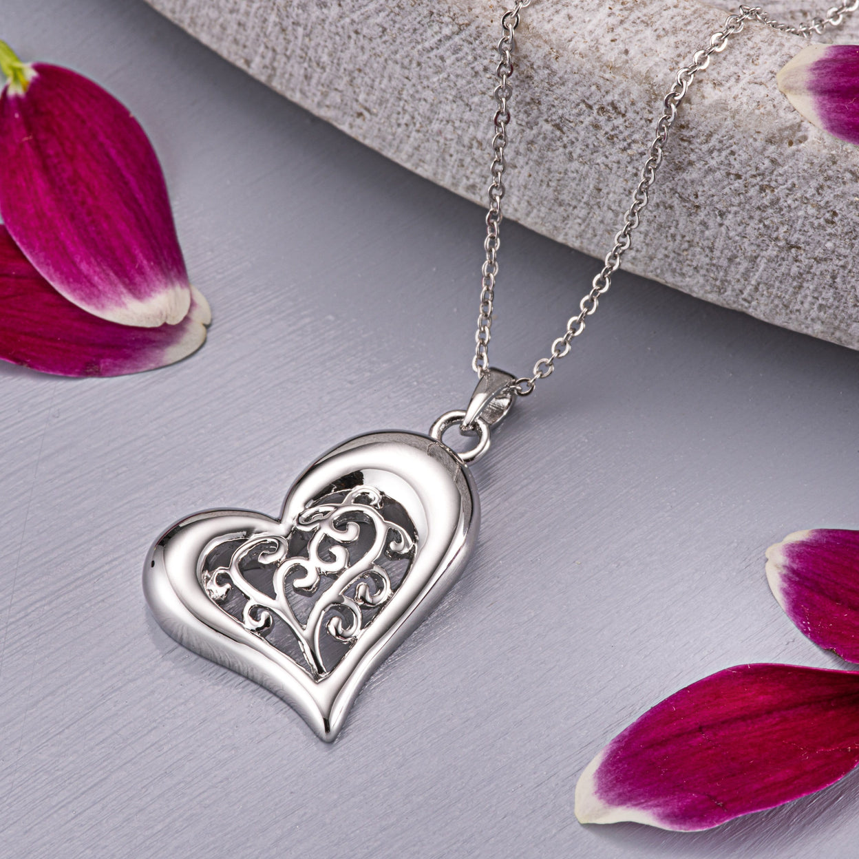 Load image into Gallery viewer, EverWith Self Fill Intricate Heart Memorial Ashes Pendant