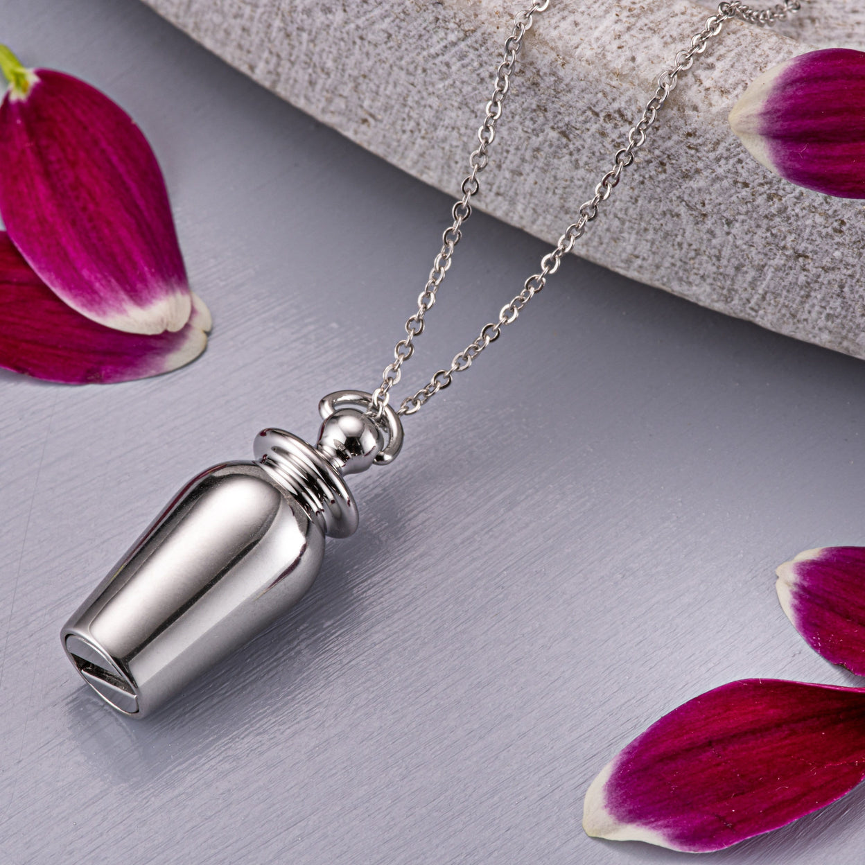 Load image into Gallery viewer, EverWith Self-fill Classic Urn Memorial Ashes Pendant