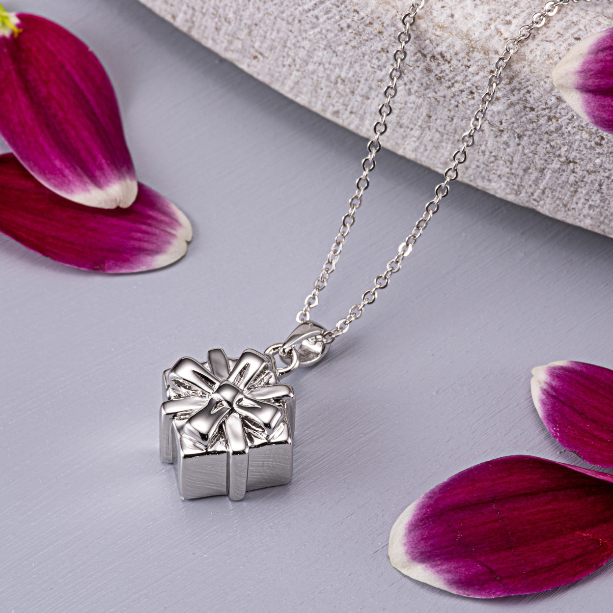 Load image into Gallery viewer, EverWith Self-fill Gift Box Memorial Ashes Pendant
