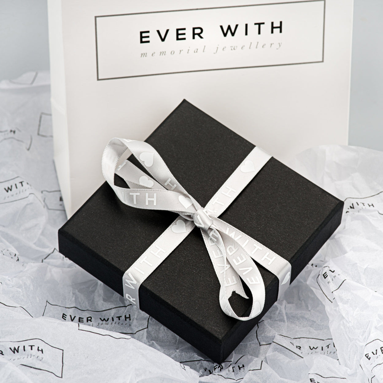 Load image into Gallery viewer, EverWith Self-fill Gift Box Memorial Ashes Pendant
